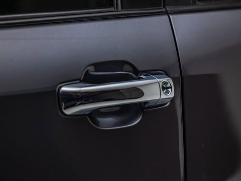 Used 2016 Toyota Sequoia Platinum image 11