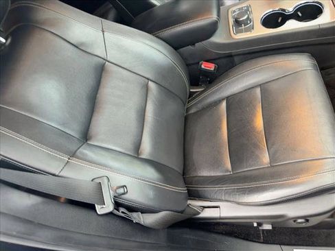 Used 2015 Jeep Grand Cherokee Limited image 24