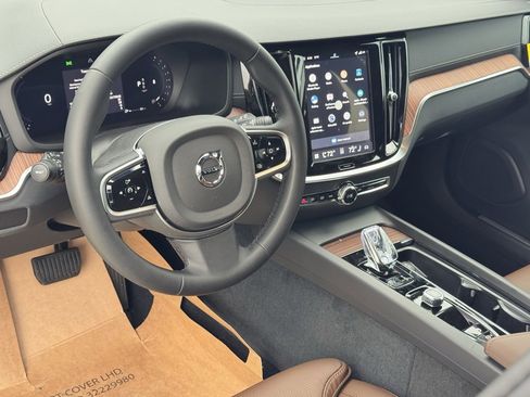 New 2026 Volvo V60 B5 Cross Country Ultra w/ Climate Package image 24