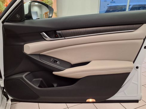 Used 2022 Honda Accord EX-L image 12