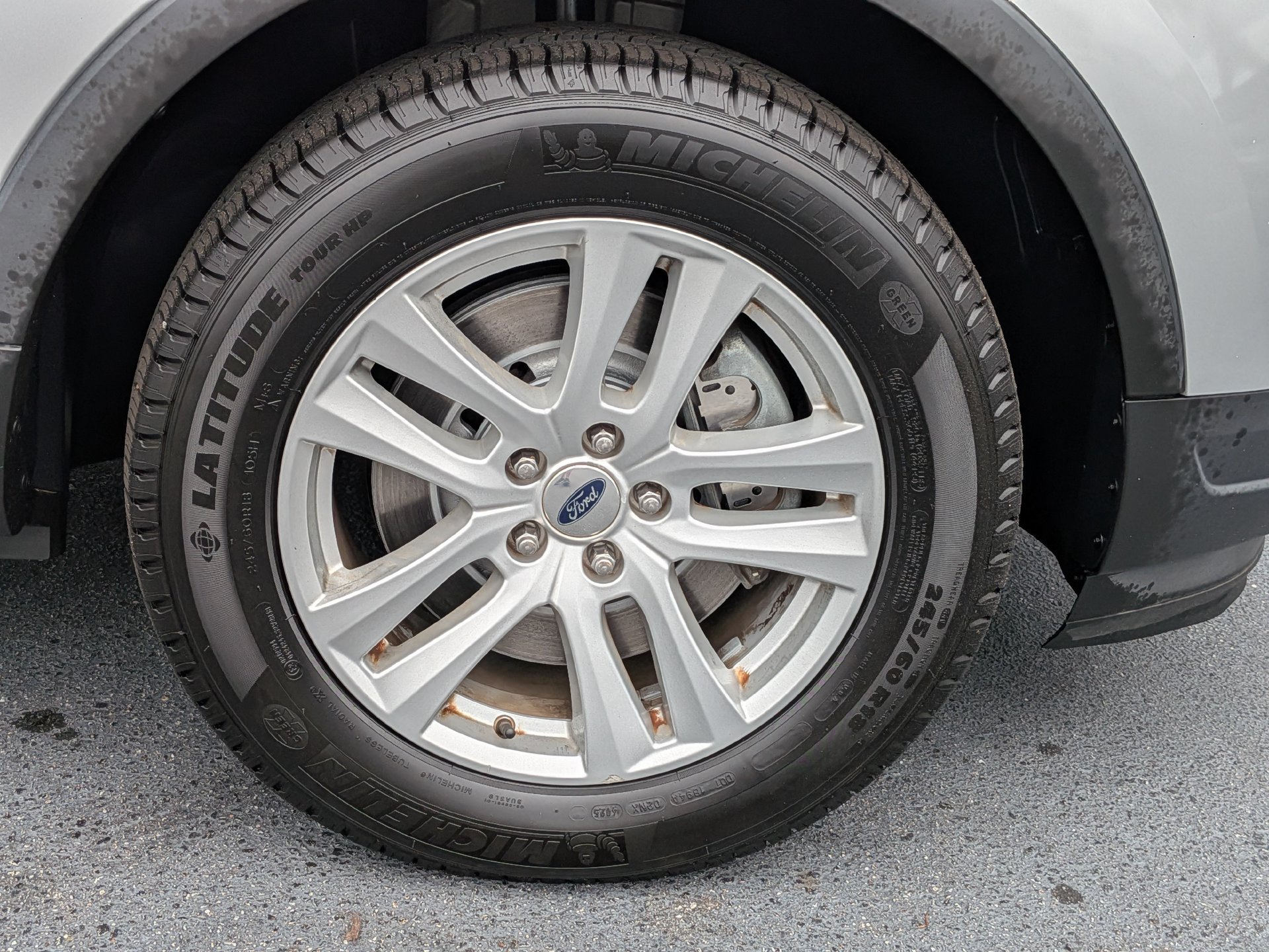 Used 2019 Ford Explorer XLT FWD image 14