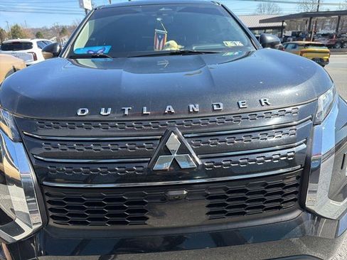 Used 2022 Mitsubishi Outlander ES image 4