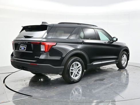 New 2025 Ford Explorer Active image 5