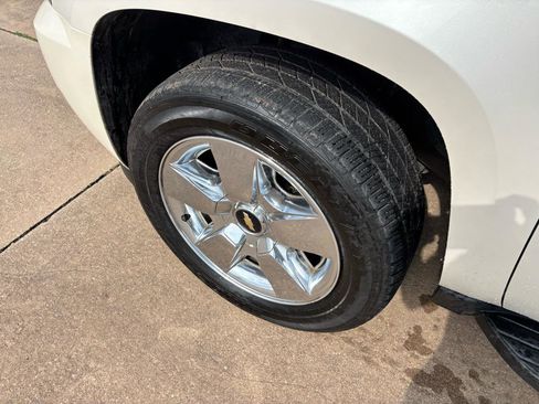 Used 2011 Chevrolet Avalanche LTZ image 20