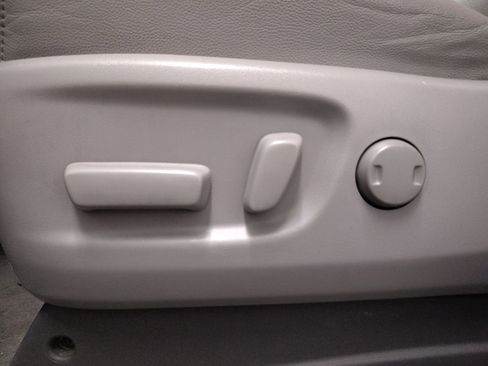 Used 2019 Toyota Sienna XLE image 14