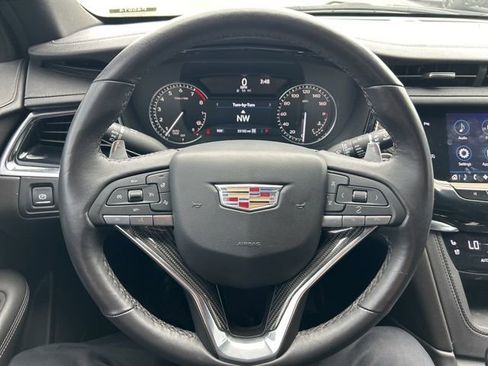Used 2022 Cadillac XT6 Sport AWD/4WD image 13