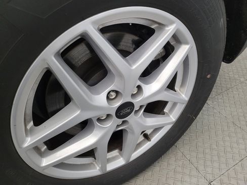 Used 2024 Ford Edge SEL image 31