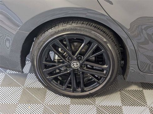 Used 2025 Toyota Camry SE image 11