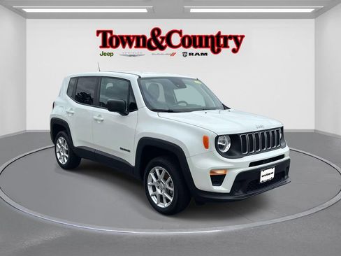 Certified 2023 Jeep Renegade Latitude image 1