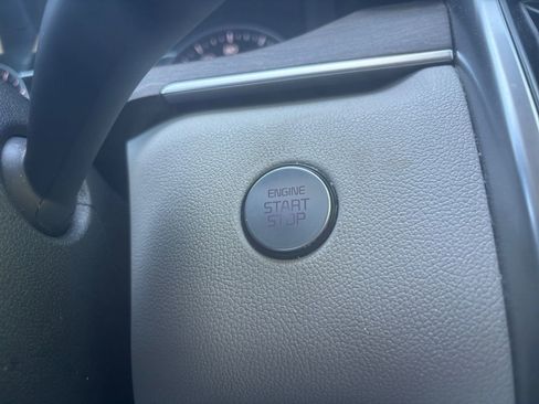 Used 2023 Kia Sorento S w/ Panoramic Sunroof Package image 24