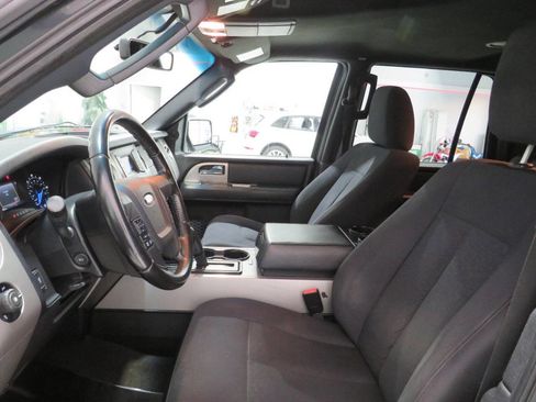 Used 2016 Ford Expedition EL XLT image 17