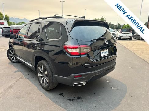 Used 2024 Honda Pilot Touring image 5