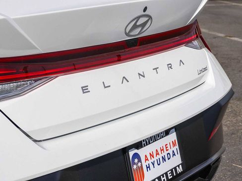New 2026 Hyundai Elantra Limited image 10