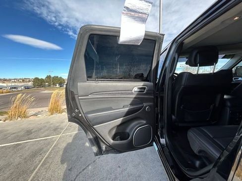 Used 2017 Jeep Grand Cherokee Summit image 14