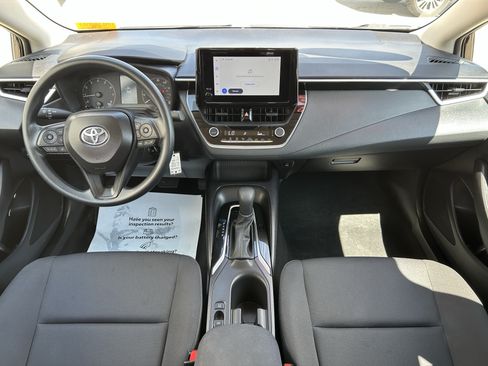 Certified 2025 Toyota Corolla LE FWD image 4