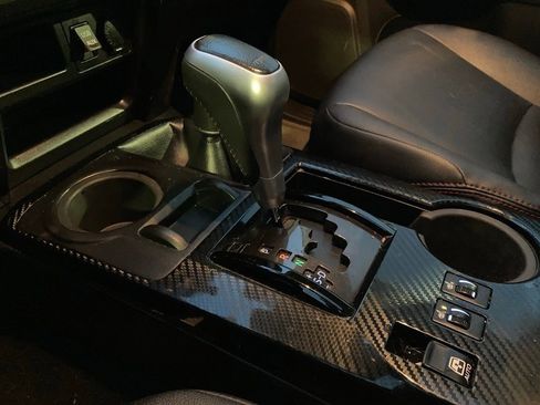 Used 2017 Toyota 4Runner TRD Off-Road Premium image 26