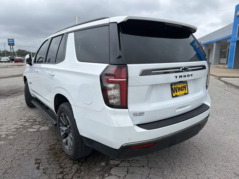 Used 2022 Chevrolet Tahoe Z71 w/ Luxury Package AWD/4WD image 7