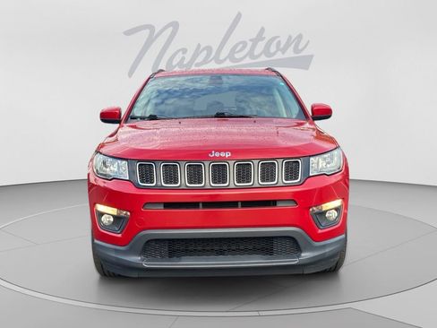 Used 2021 Jeep Compass Latitude w/ Sun and Sound Group FWD image 9