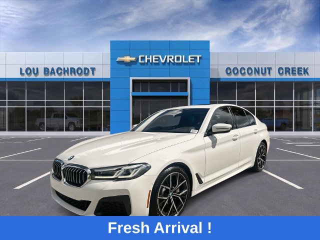 Used 2023 BMW 530i w/ M Sport Package RWD image 4