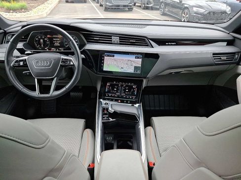 Certified 2024 Audi Q8 e-tron Prestige AWD/4WD image 10