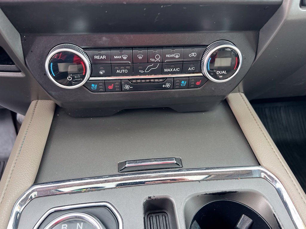 Used 2020 Ford Expedition Max XLT w/ Equipment Group 202A AWD/4WD image 35