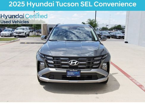 Certified 2025 Hyundai Tucson SEL FWD image 3