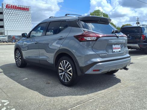 Used 2023 Nissan Kicks SV w/ Exterior Package FWD image 3