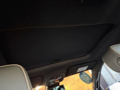 Used 2023 GMC Canyon Denali w/ Denali Black Edition image 20