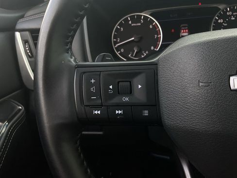 Used 2025 Nissan Rogue SV FWD image 34