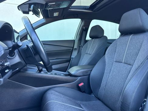 Used 2023 Honda Accord Sport image 5