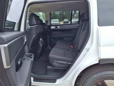 New 2026 Hyundai Santa Fe SE image 15