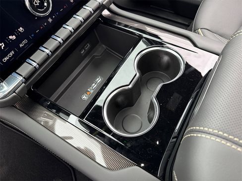 New 2026 GMC Yukon XL Elevation image 26