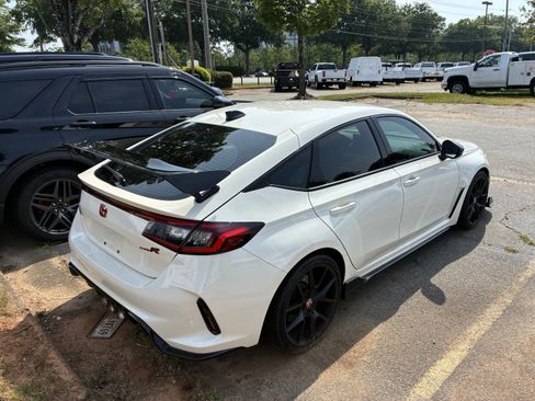 Used 2025 Honda Civic Type R image 8