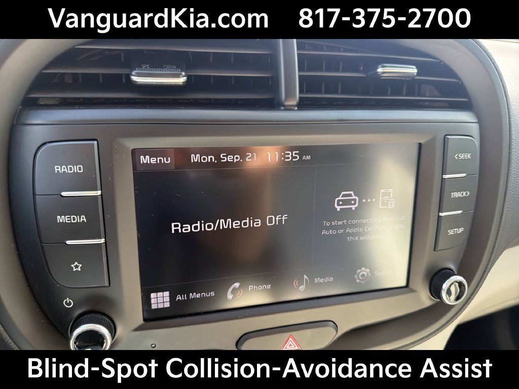 Certified 2025 Kia Soul LX w/ LX Technology Package FWD image 14