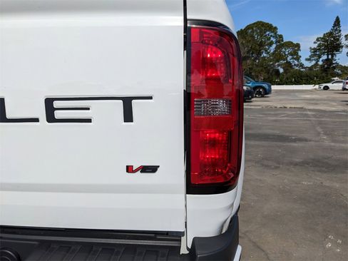 Used 2022 Chevrolet Colorado Z71 image 13