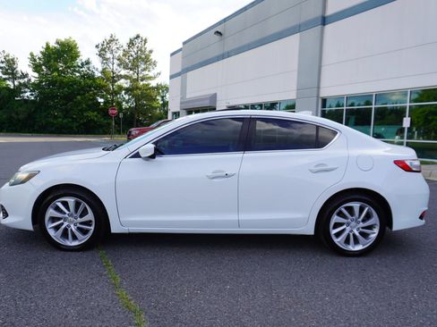 Used 2016 Acura ILX FWD image 4