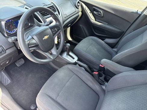 Used 2016 Chevrolet Trax LS image 9