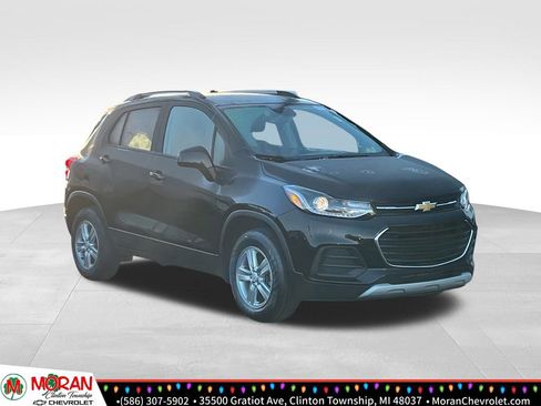Certified 2022 Chevrolet Trax LT w/ LT Convenience Package image 7