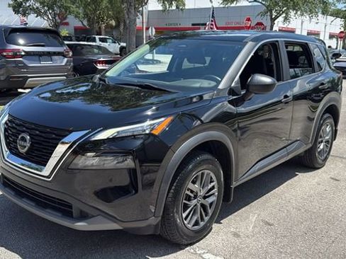 Used 2023 Nissan Rogue S AWD/4WD image 3