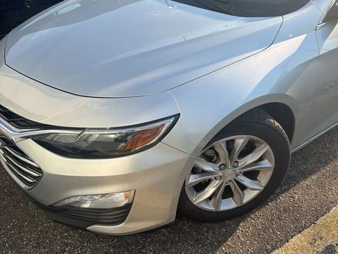 Used 2019 Chevrolet Malibu LT FWD image 3