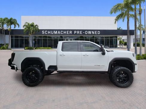 Used 2024 GMC Sierra 2500 AT4 w/ AT4 Premium Plus Package AWD/4WD image 8