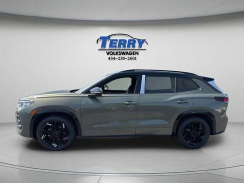 New 2026 Volkswagen Tiguan SE R-Line FWD image 3