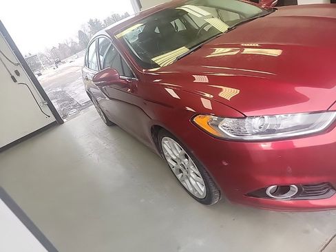 Used 2014 Ford Fusion Titanium image 2