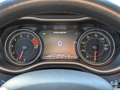 Used 2018 Jeep Cherokee Limited image 21