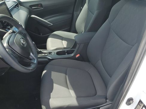 Used 2024 Toyota Corolla Cross LE FWD image 17