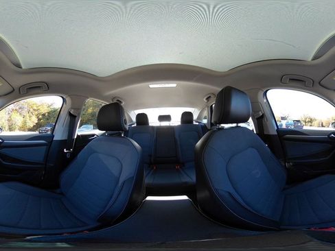 Used 2025 Volkswagen Jetta SE image 37