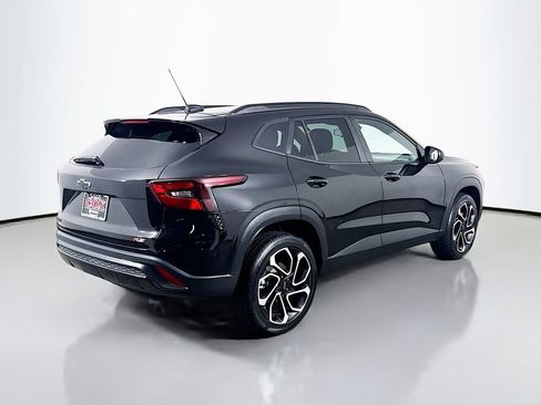 Used 2025 Chevrolet Trax RS w/ Driver Confidence Package FWD image 5