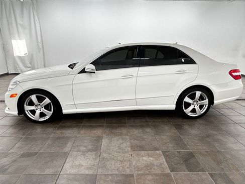 Used 2010 Mercedes-Benz E 350 4MATIC Sedan image 2