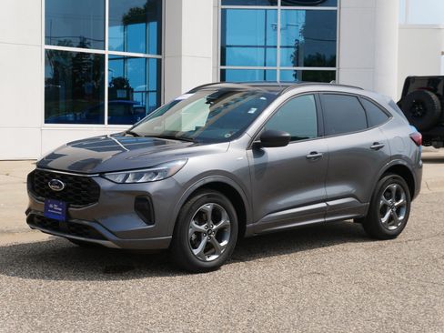 Certified 2023 Ford Escape ST-Line w/ Tech Pack #1 AWD/4WD image 6