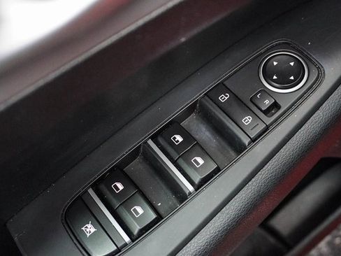 Used 2023 Kia Forte LXS image 7